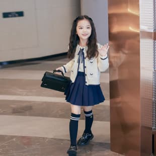 Girls JK Set Spring Autumn 2024 New Kids School Style Autumn Clothes Pleated Skirt 3-Piece Set Trendy