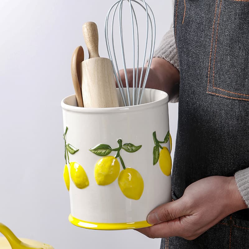OMK Embossed Lemon Ceramic Kitchen Utensil Jar Creative South Asian Style Storage Jar Home Decor Ornament Wholesale