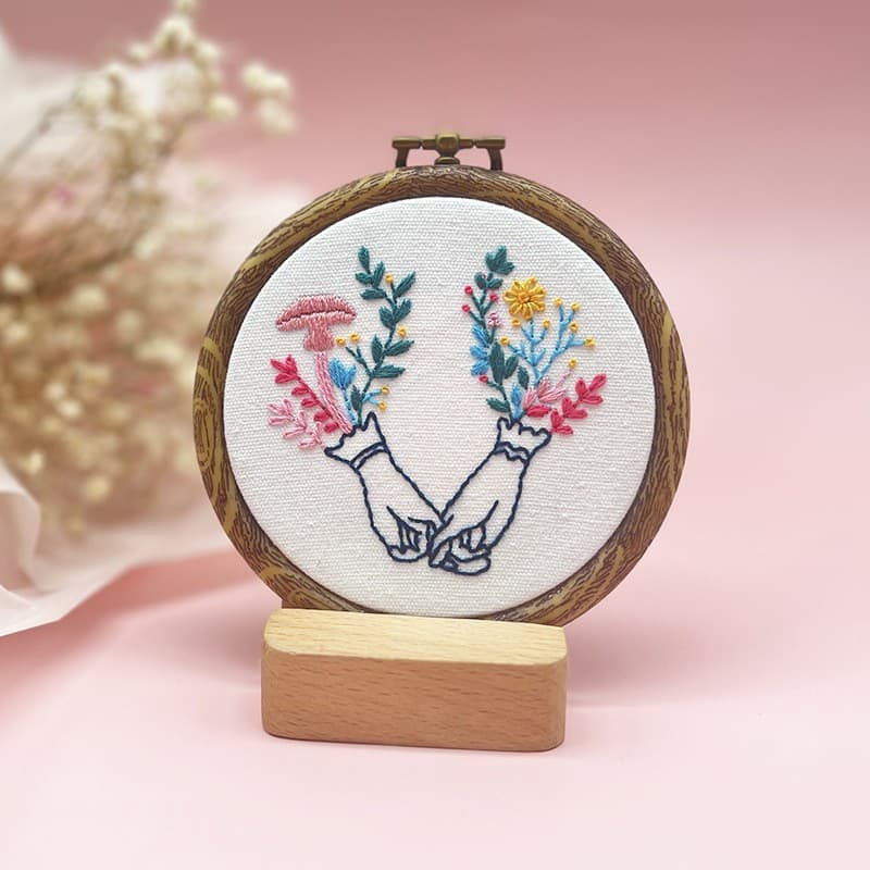 Hand embroidery diy material bag antique 10cm hanging painting Lu embroidery flowers school gift children's hand embroidery bag