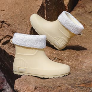 2025 Cross-Border Fashion Mid-Calf Rain Boots New Women's Martin Boots Anti-Slip Fleece-Lined Warm Thickened Waterproof Shoes