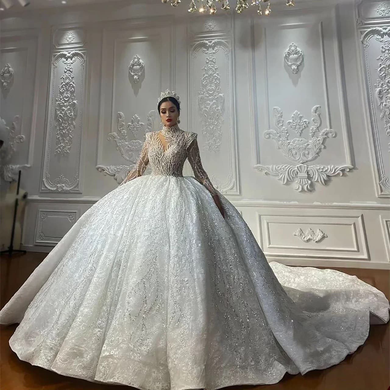 Luxury Wedding Dress Bride Main Gown Long Sleeve High-End Light Luxury Beaded Train Lace Princess Gown
