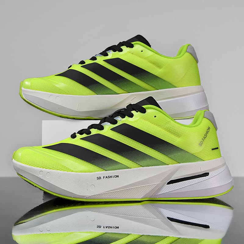 2026 New Breathable Knitted Men's Running Shoes Lightweight Cushioning Colorblock Sports Shoes Casual Versatile Thick Sole Running Shoes