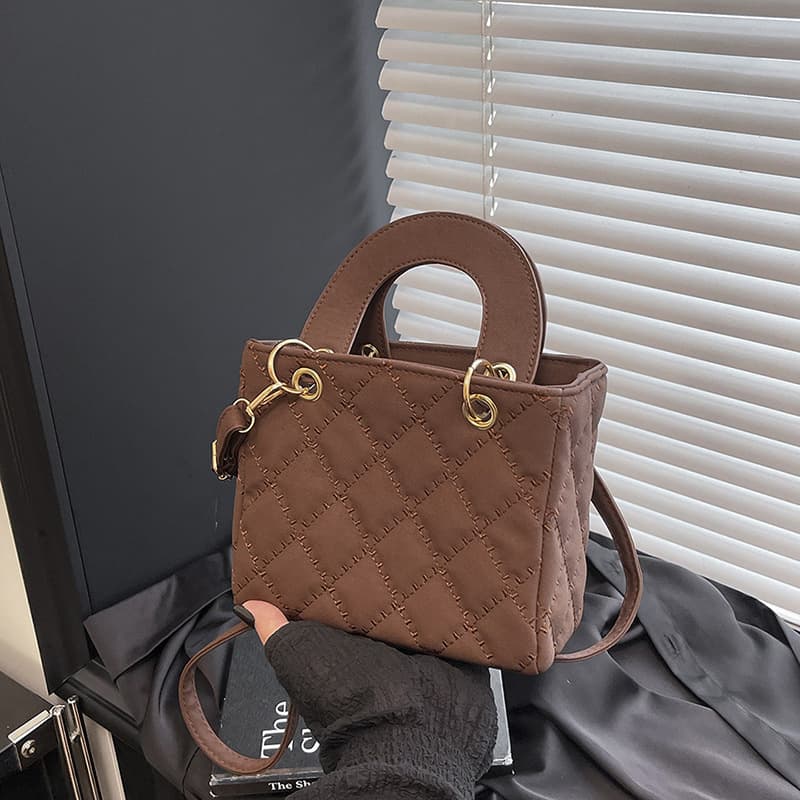 Minimalist Chic Diamond Quilted Handbag 2025 Trendy New Korean Style Vintage Casual Shoulder Crossbody Small Square Bag for Women