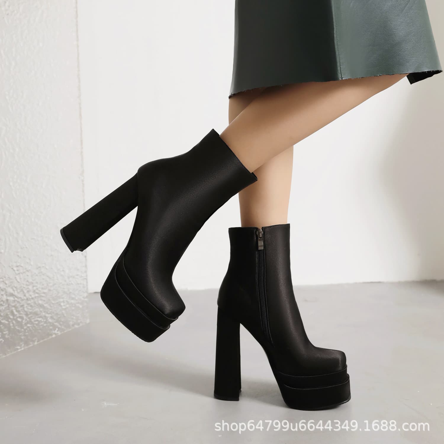 Women's Platform Martin Boots Thick Sole Waterproof 2024 Fall Winter New High Heels Chunky Heel Short Boots for Petite Women Ultra High Heel