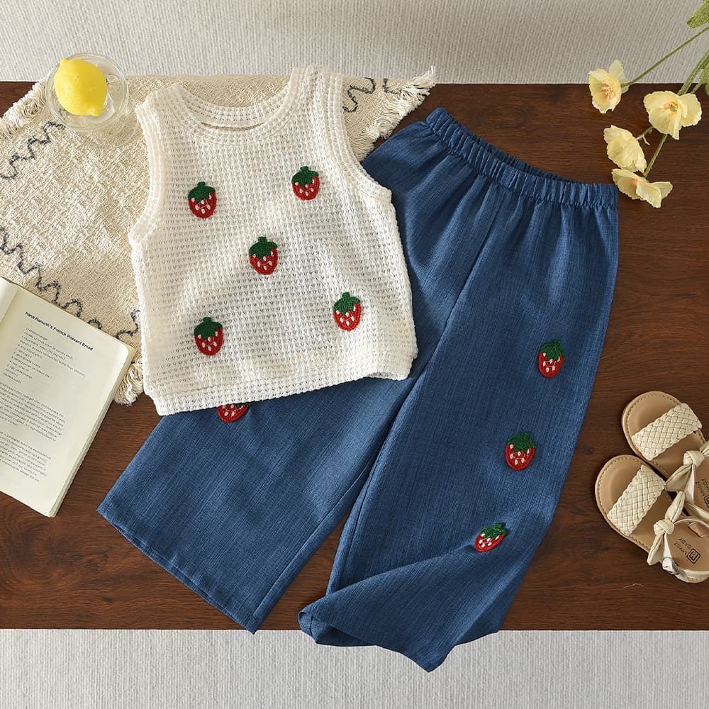 Girls Summer Pastoral Style Strawberry Set New Girls' Stylish Knit Hollow-Out Vest Straight-Leg Pants Set