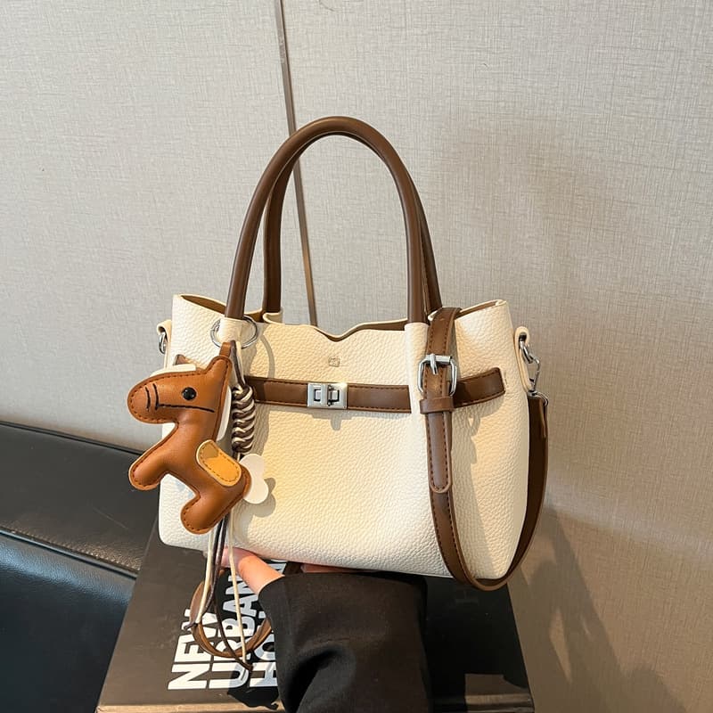 Korean Retro Chic Handbag 2026 Summer New Large Capacity Commute Simple Shoulder Crossbody Bucket Bag