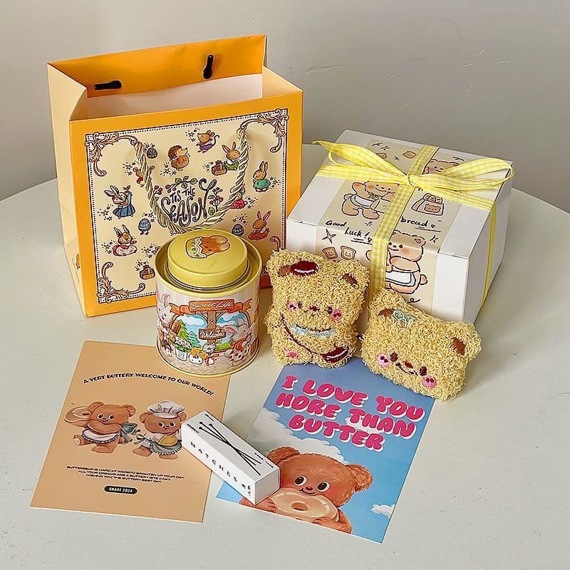 Trendy Butter Bear Scented Candle Birthday Gift for Women, Gift Box for Best Friend, Girlfriend Gift Set