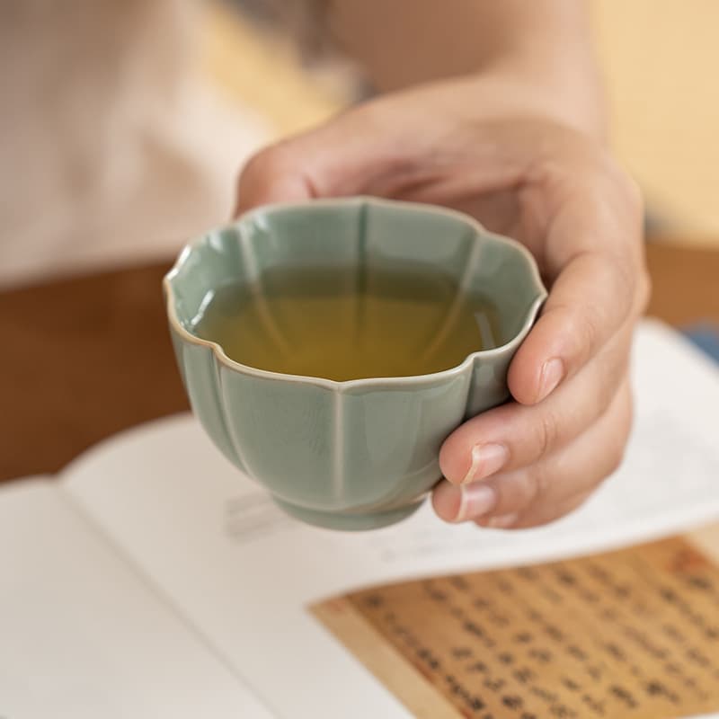 Celadon copper Qinghaitang master cup household ceramic tea cup single cup kung fu tea set tea cup tea cup souvenir