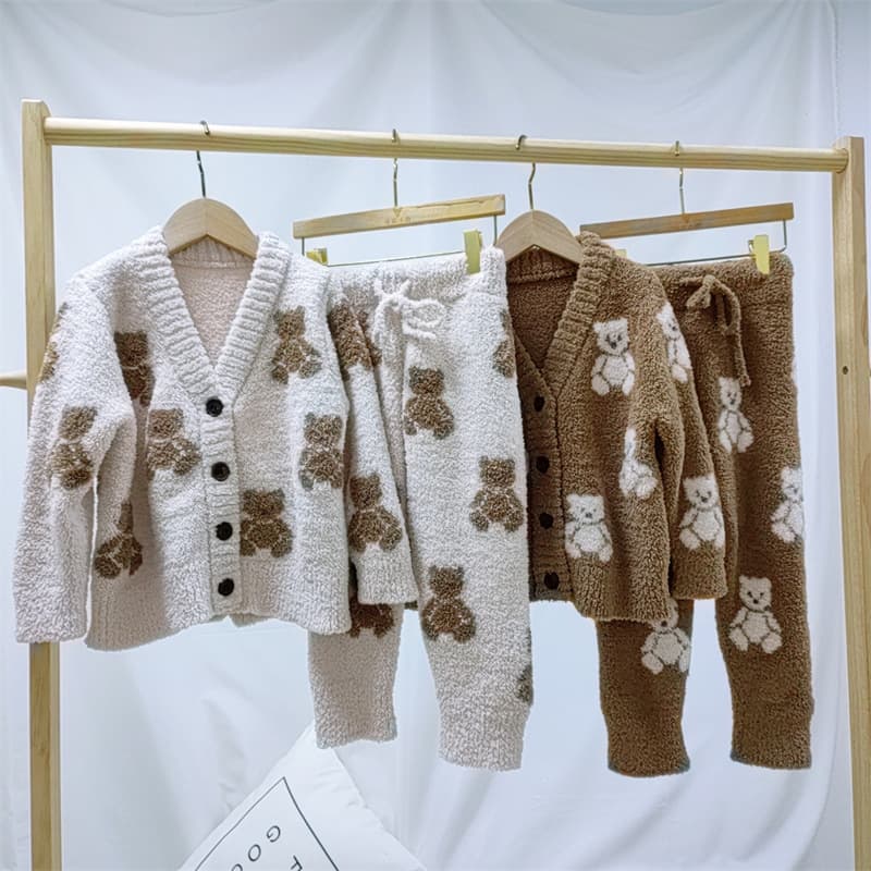 Children's Cardigan for Boys and Girls, Soft Half-Fleece Full-Body Bear Print, Warm Plush Pajamas and Homewear Set for Autumn and Winter