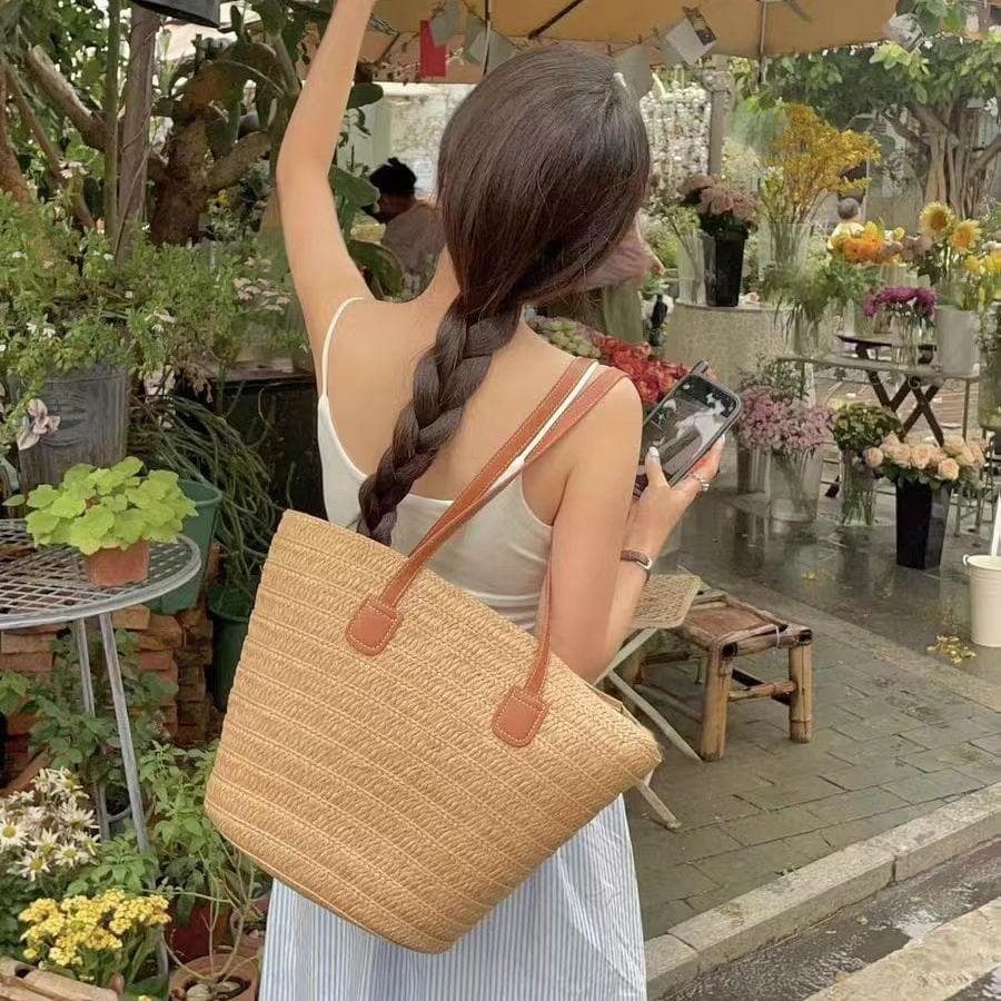 Large Capacity Woven Bag for Summer Outings 2026 New Style Casual Vacation Beach Bag Commuter Versatile Straw Bag