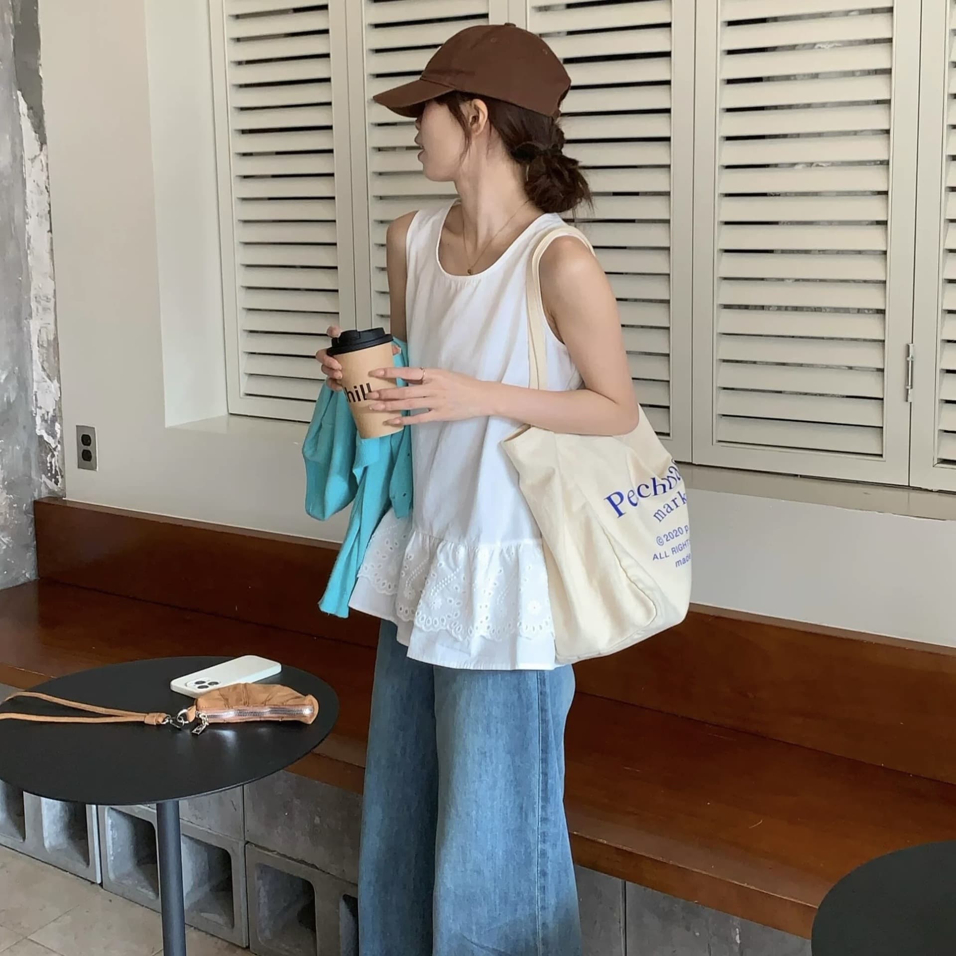 Korean-style Layered Lace Trim Camisole Top for Women, New Spring/Autumn Design, Loose Fit, Slimming, Sleeveless
