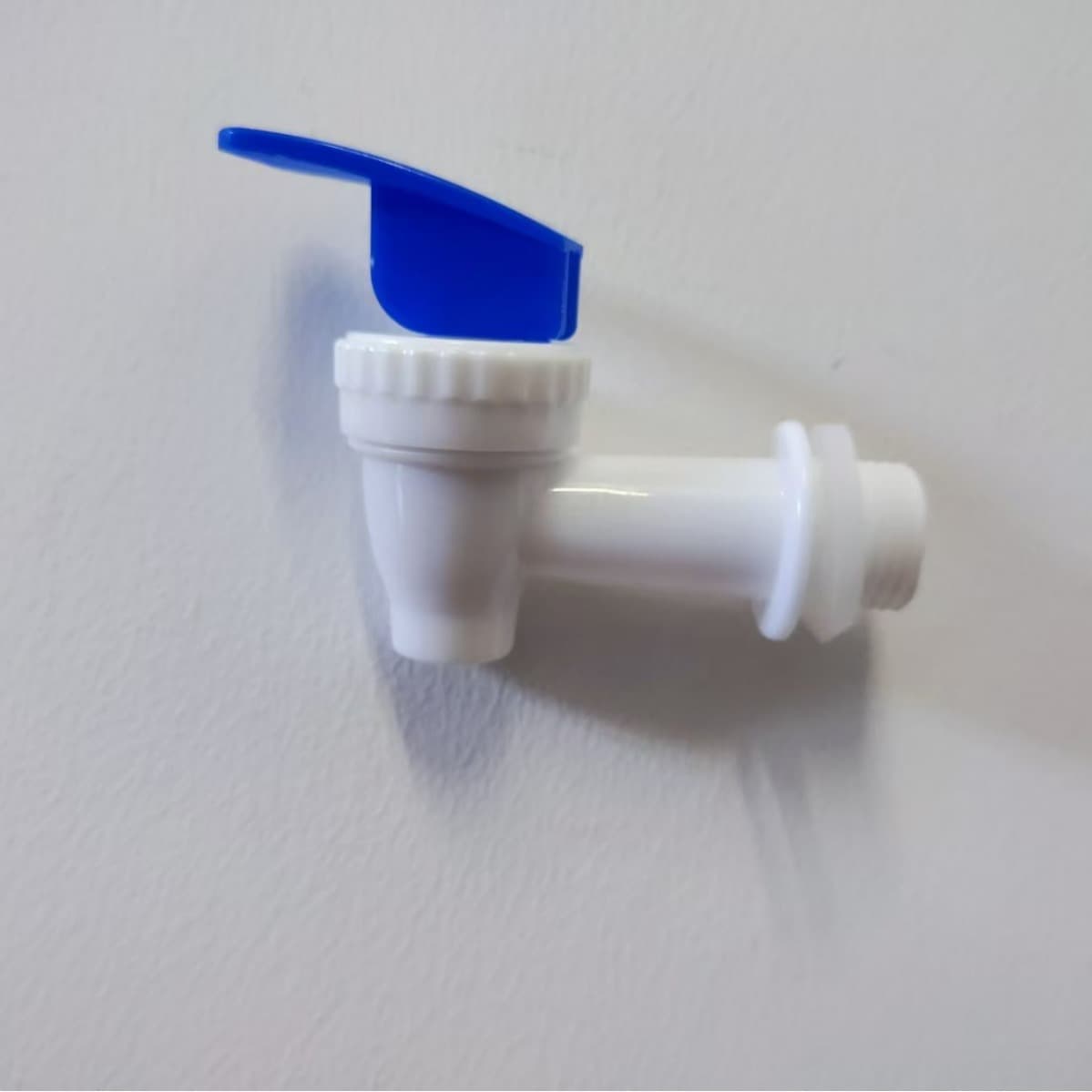 Single faucet water dispenser accessories faucet convenient plastic faucet special faucet for water dispenser in our store