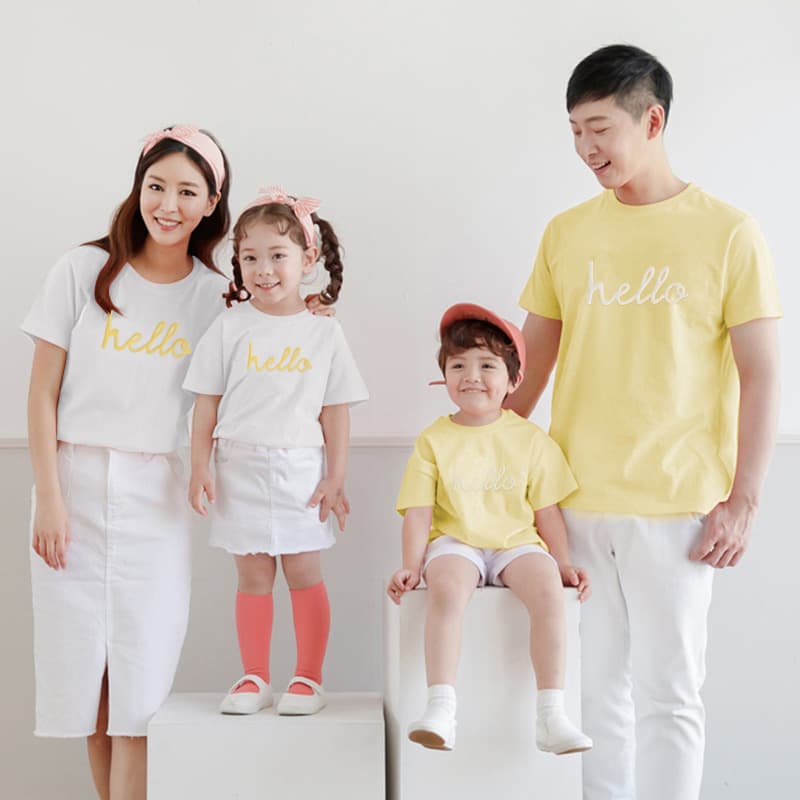 Summer simple Korean hello English parent-child outfit for a family of three four baby mother cotton short sleeve family outfit