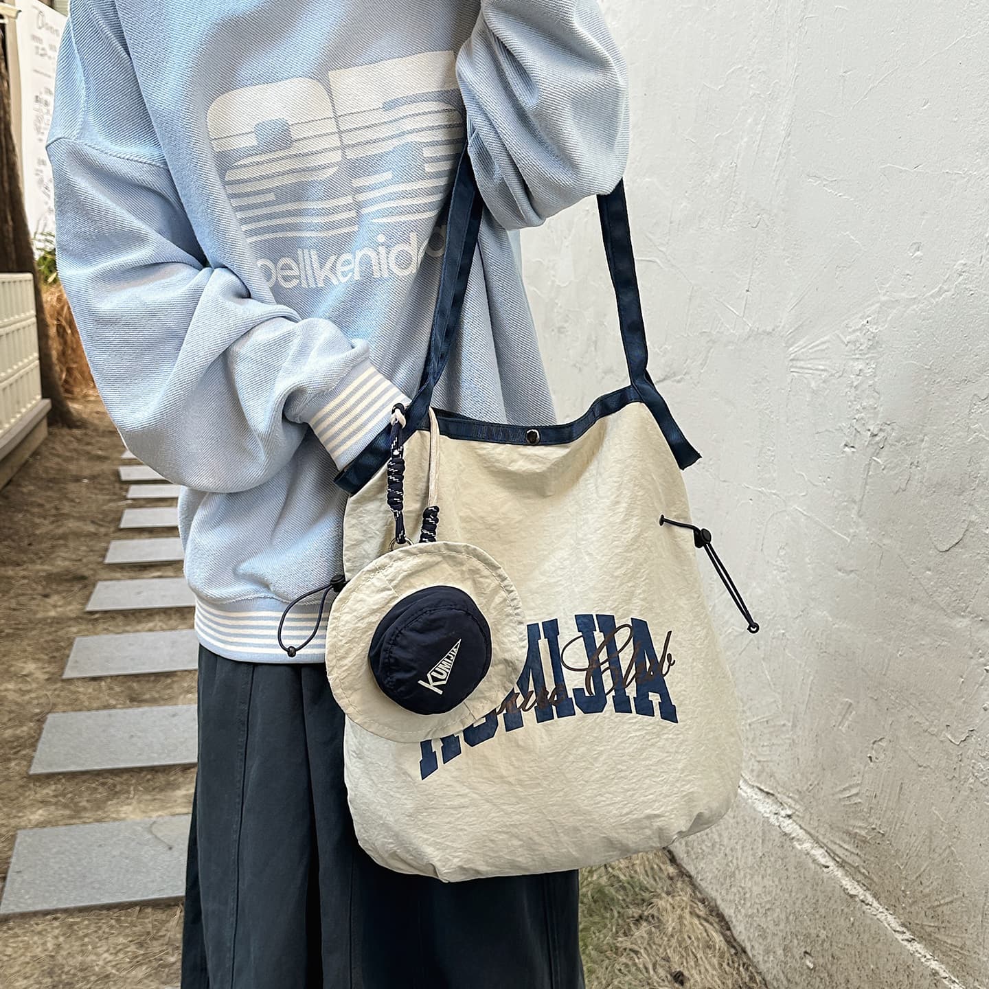2025 new casual commuter large-capacity multi-color shoulder bag men's and women's college style versatile foreign trade cross-border shoulder bag