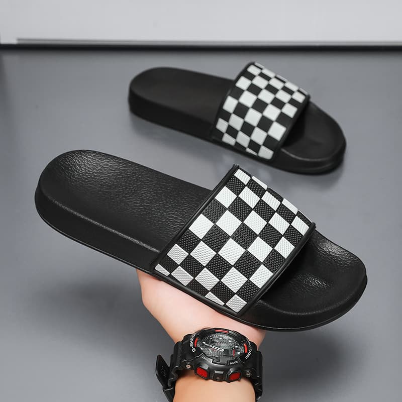 Summer Men's Slippers Anti-Slip Large Size Casual Outdoor Sandals Couple Wear Bathroom Bath Slippers Comfortable Slip-On Shoes