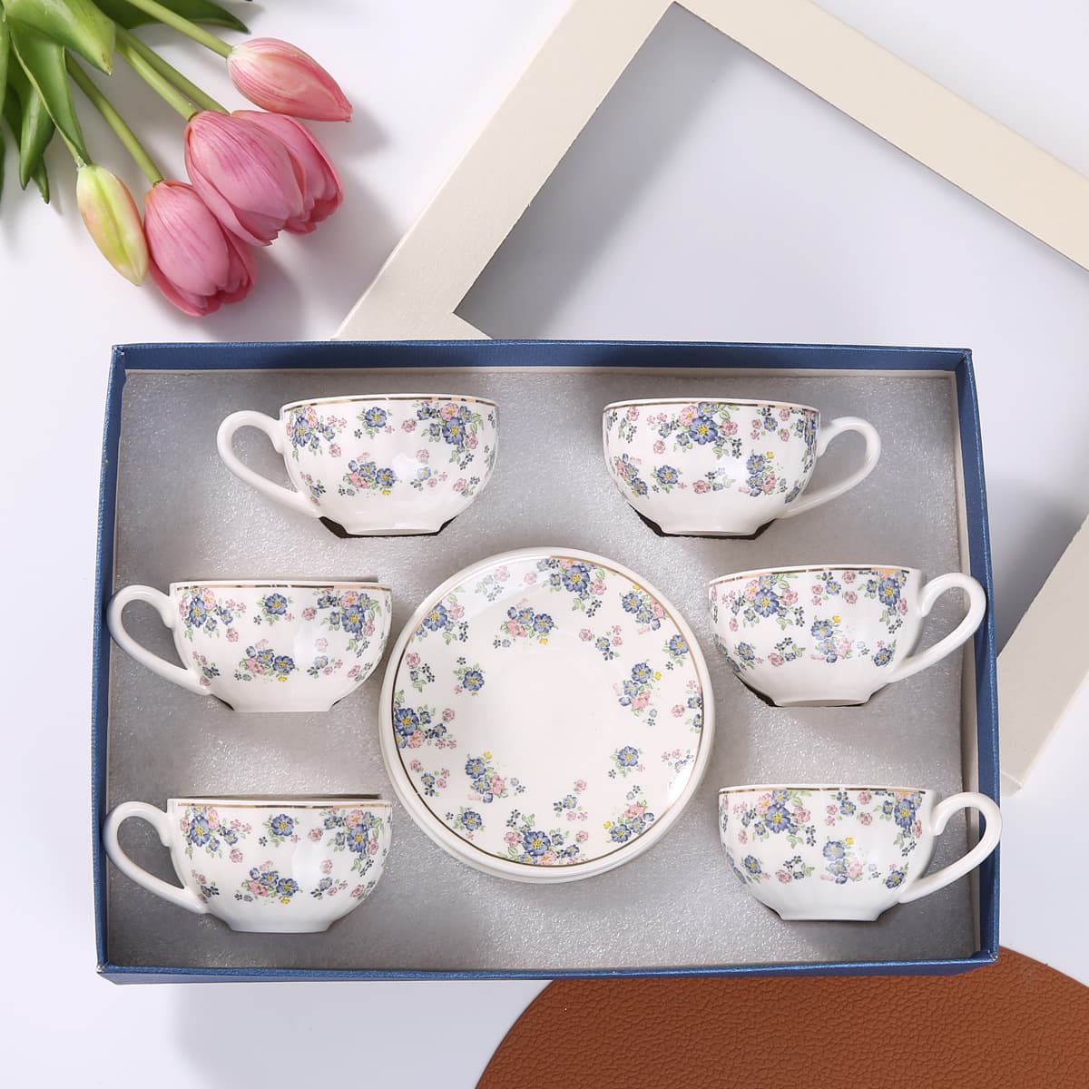 European Bone China Coffee Cup Set Hand-Painted Gold Rim Tea Set Custom Logo Creative Ceramic Mug Wholesale