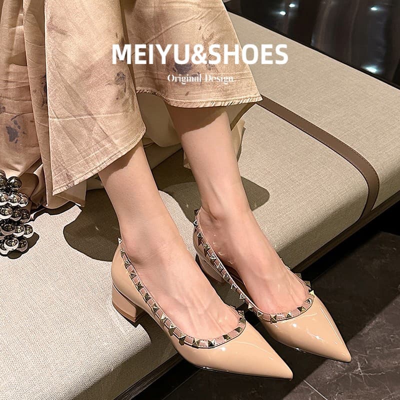 Pointed Toe Rivet Single Shoes French Elegant Outer Wear Rivet Flat Shoes Wanwan Style Gentle Nude Inner Height Women Shoes
