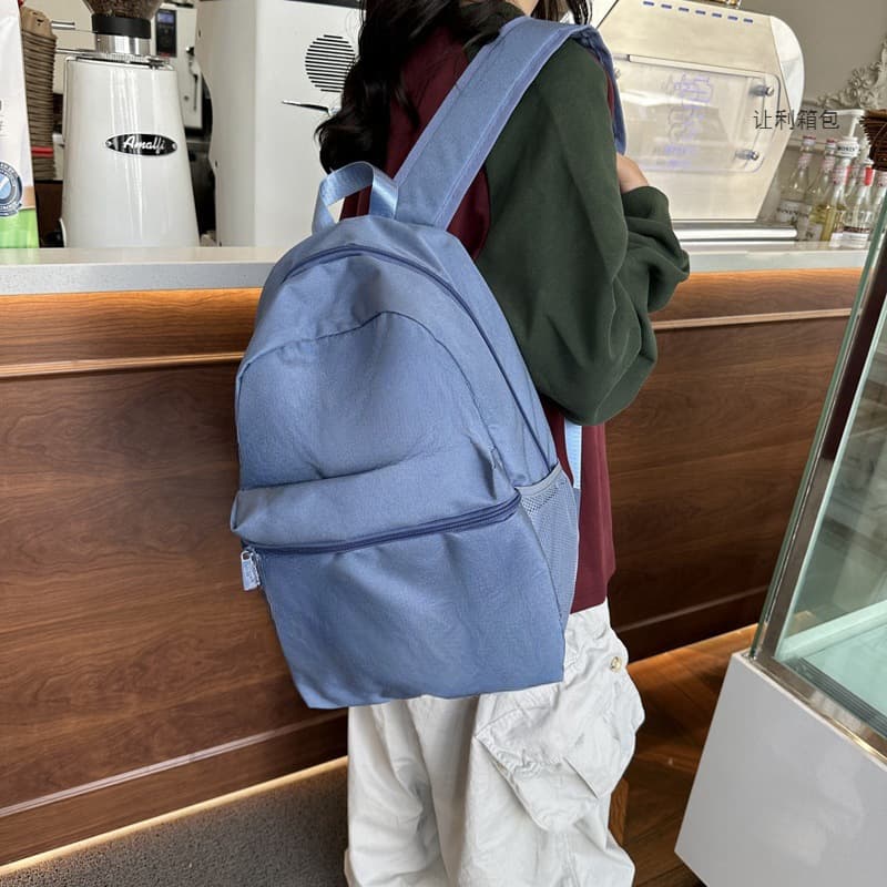 Fashionable Backpack 2024 New Korean Version Solid Color Couple Simple Small Backpack Female Travel Casual Niche Backpack
