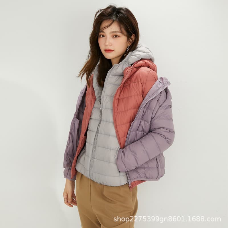 2024 New Style 90% Down Women's Hooded Pinghu Padded Coat, Lightweight Short Style Large Size Convenient White Duck Down Jacket Wholesale