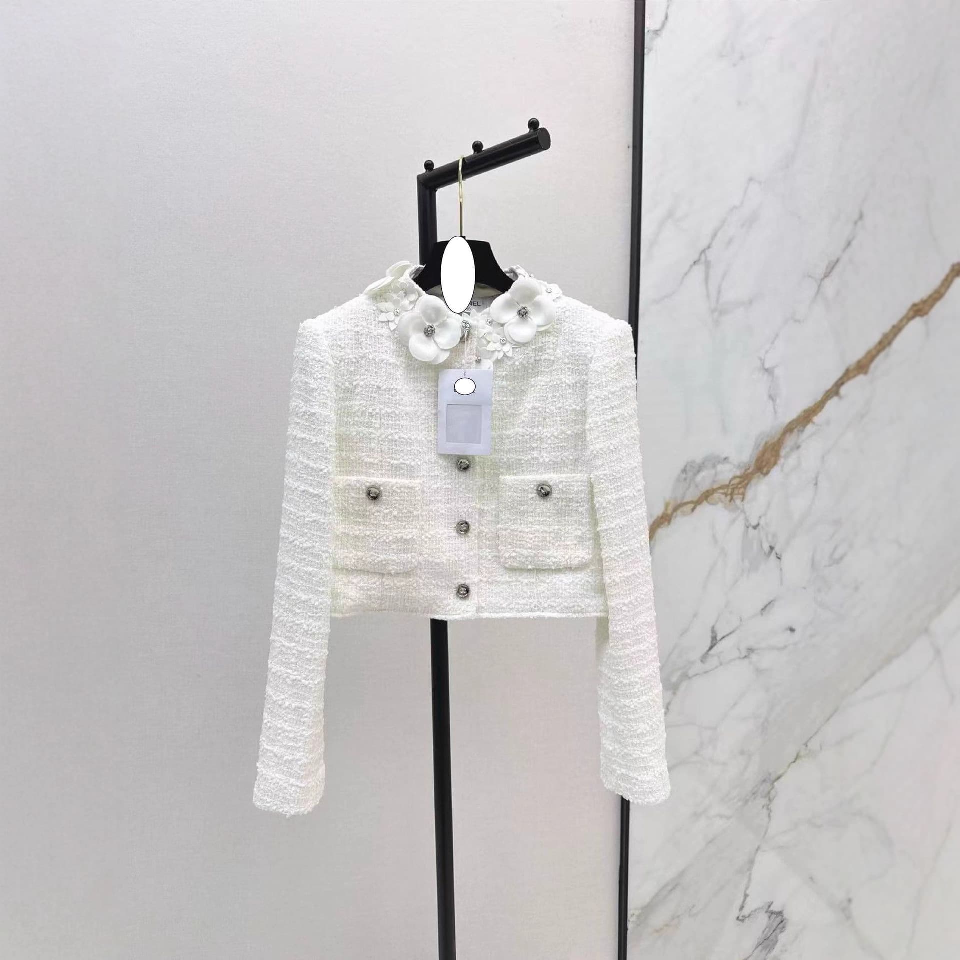 Shenzhen Nanyou 25 Autumn/Winter High-End Women's Premium Minimalist Three-Dimensional Floral Embellished Short Jacket