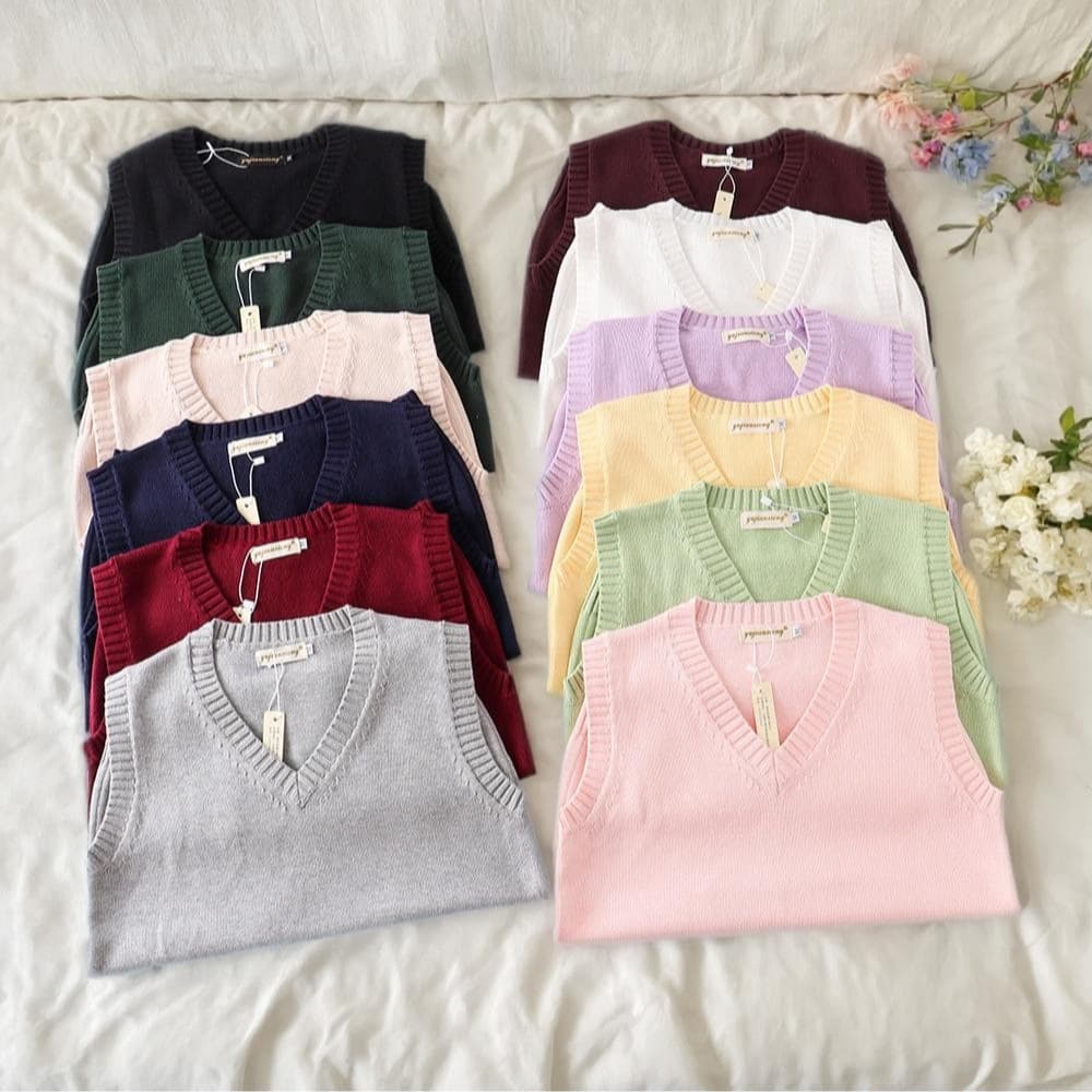 Ready stock JK uniform solid color vest British academic style V-neck sleeveless knitwear pullover women's sweater wholesale