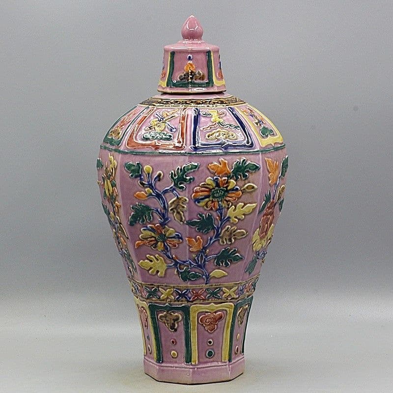 Ming Dynasty Xuande Hand-Carved Floral General Jar Chinese Ornament Antique Replica Porcelain Collectible