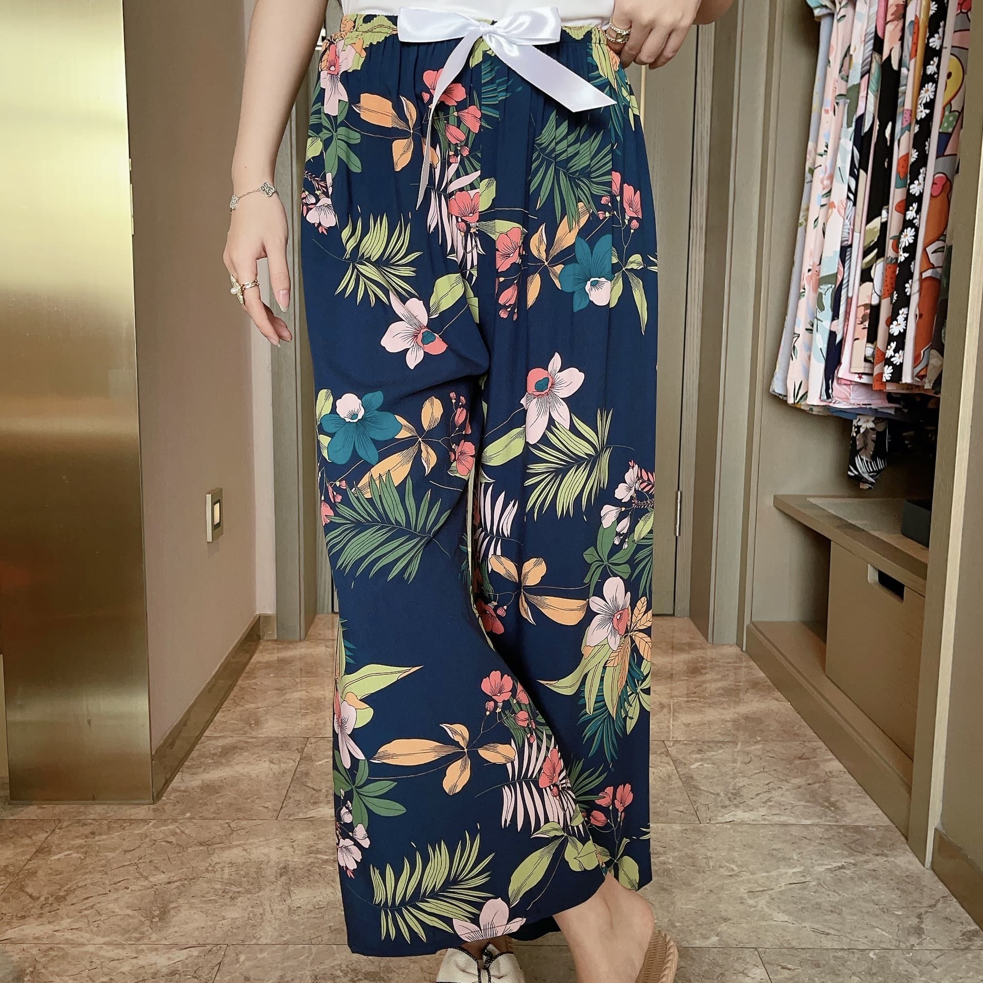 Women's Summer Pajama Pants, Slimming Thin Style, Plus Size, Korean Fashion, High-End Mosquito-Repellent Wide-Leg Pants, Wearable Outdoors, Cotton Silk Pants