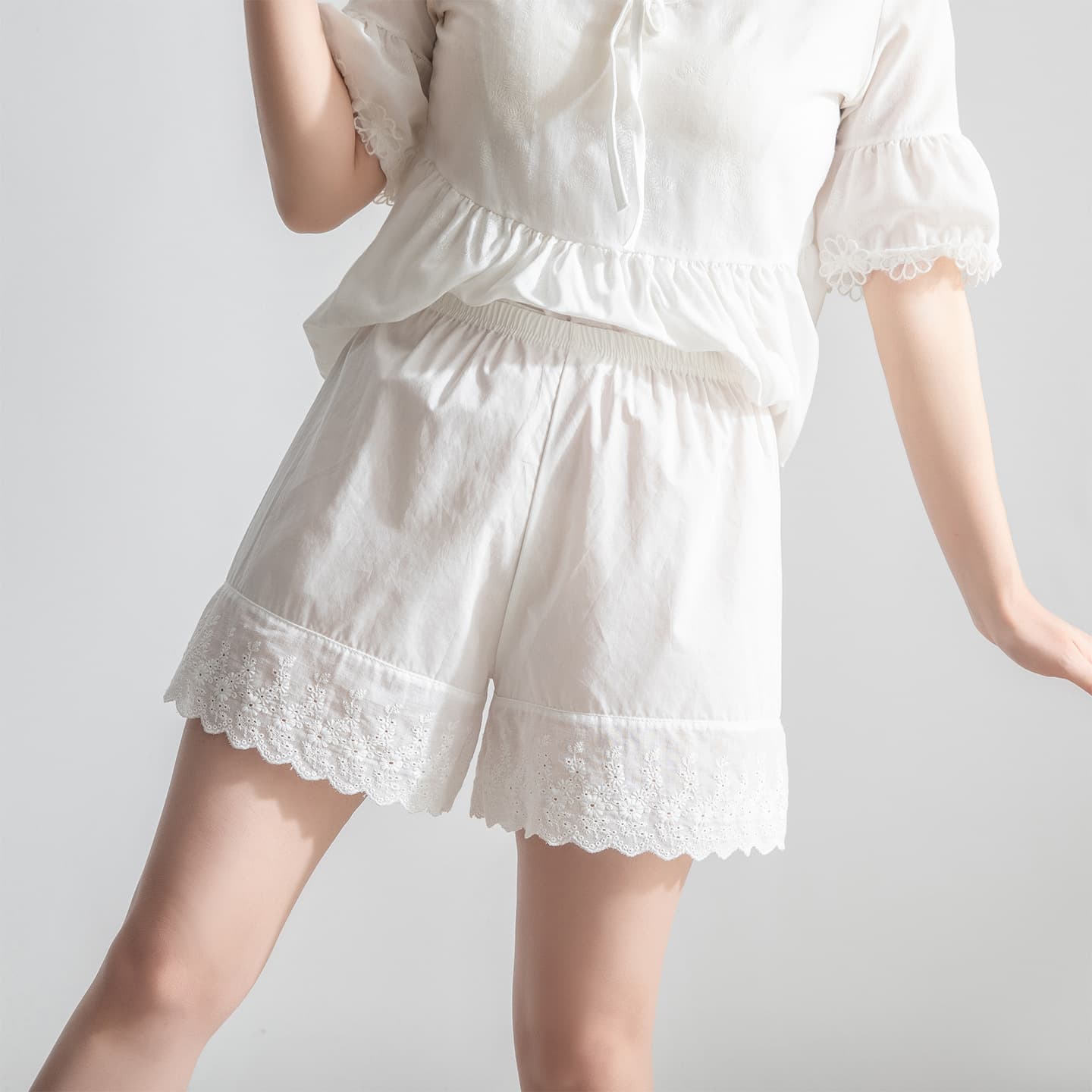 2026 Summer Cotton Lace Hanfu Safety Shorts for Women, Anti-Exposure Loose JK Lining Shorts, Wearable as Outerwear, White