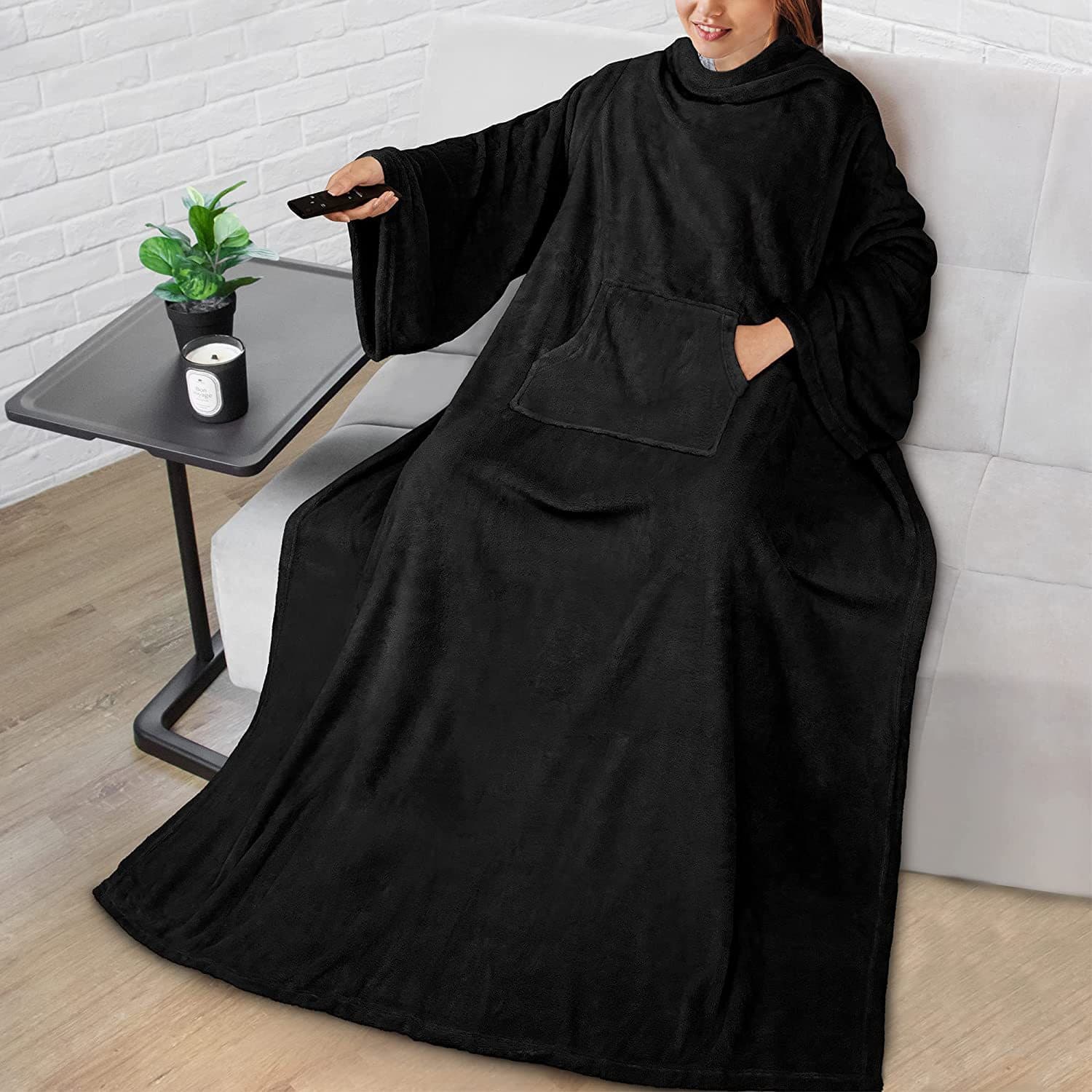 Fleece Blanket with Sleeves, TV Blanket, Large Pocket, Lazy-Sleeve Blanket, Anti-Static Flannel Blanket, Loose Fit