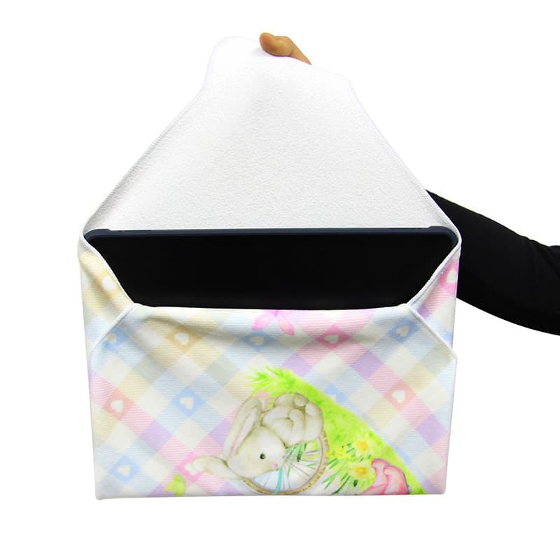 Multi-Functional Reusable Cloth for Lens Protection, Instant Use, and Cosmetic Storage