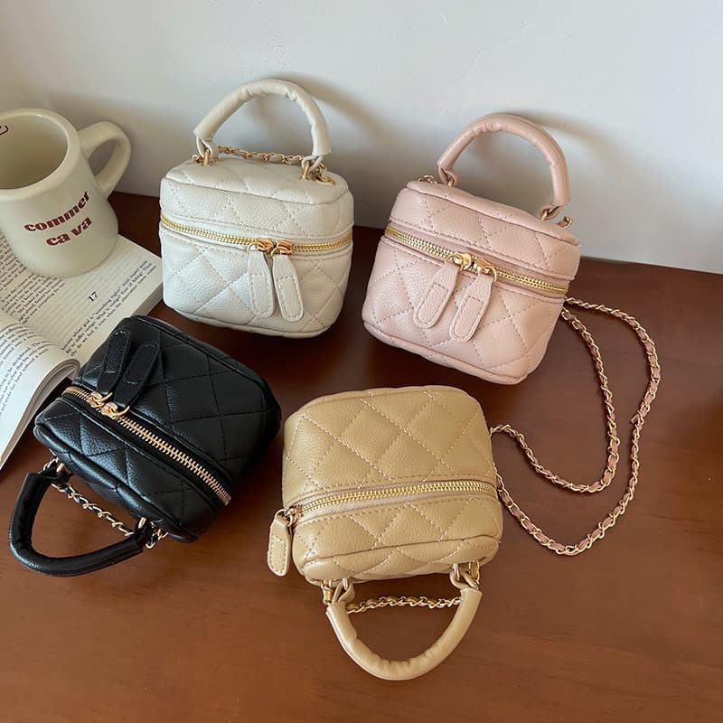 Versatile Ins Crossbody Bag for Women 2026 New Trendy Fashion Handbag Diamond Quilted Chain Bag Niche Shoulder Bag Women's Bag