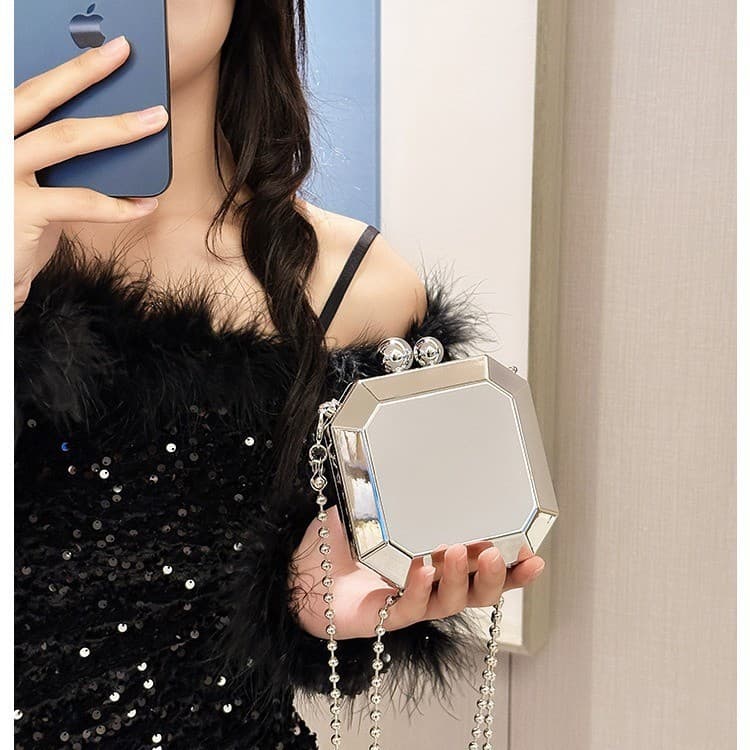 New European and American Cross-Body Dinner Bag, Fashionable and Personalized Design, Sequined Acrylic Dinner Bag, Chain Crossbody Box Bag