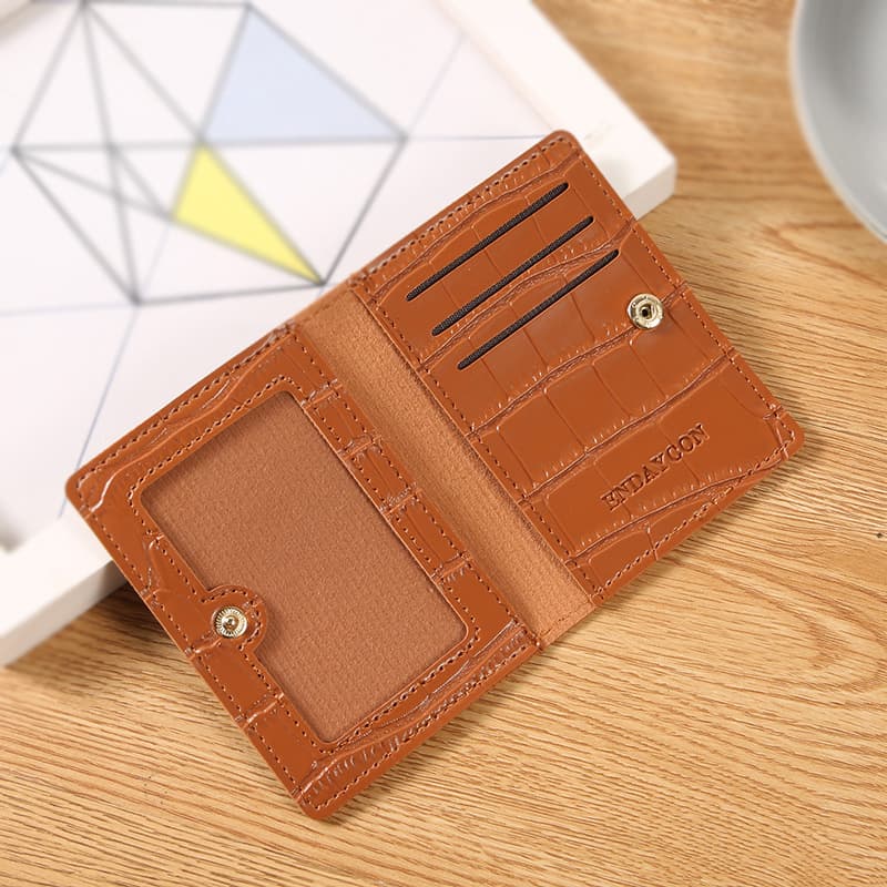 New Card Holder Wallet Women's Short Compact Exquisite Buckle Clutch Wallet Versatile Popular Two-Fold Card Holder Coin