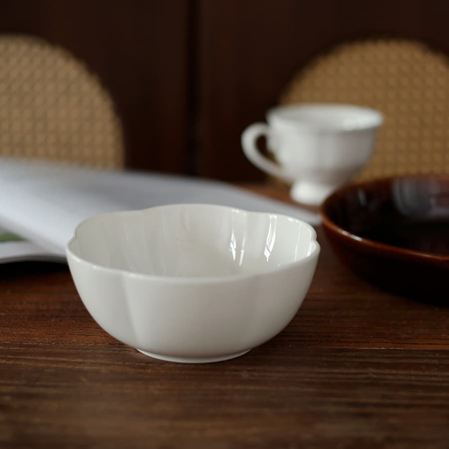Petal Sugar Water Bowl - Beautiful Ceramic Soup Bowl, Fruit Salad Bowl, Simple Irregular Rice Bowl, Breakfast Oatmeal Milk Bowl