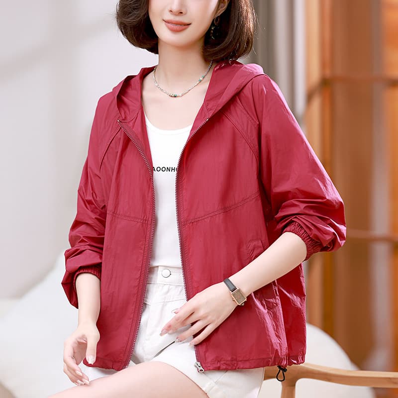 Women's Short Breathable Sun Protection Jacket Spring Autumn Summer Fashionable Top for Middle-Aged Mothers Nylon Fabric