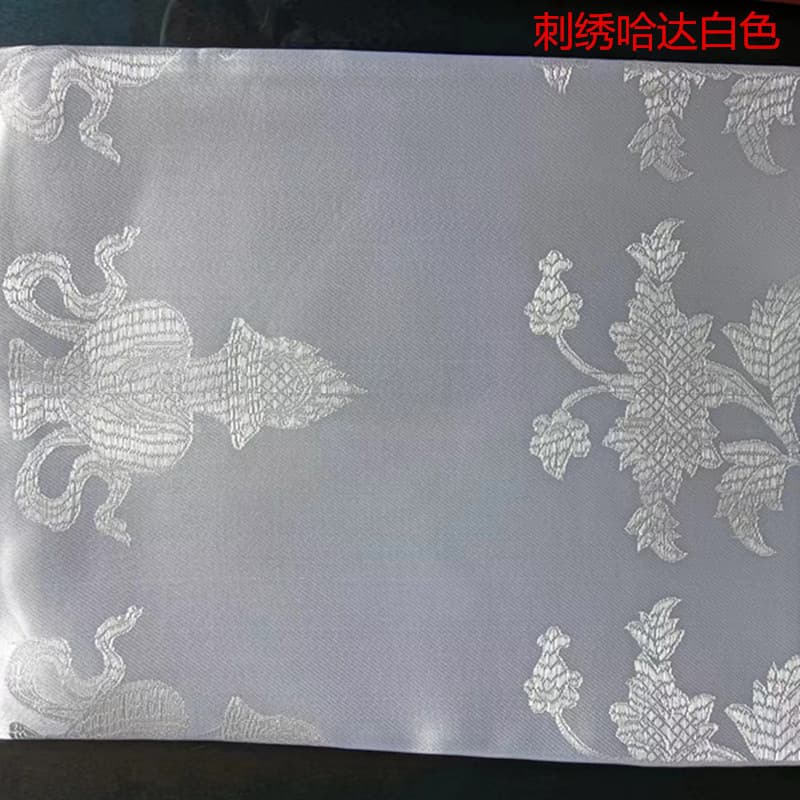 Pengfei Hada Factory has large wholesale volume and excellent color jacquard embroidery embroidery eight auspicious Hada five-color embroidery technology