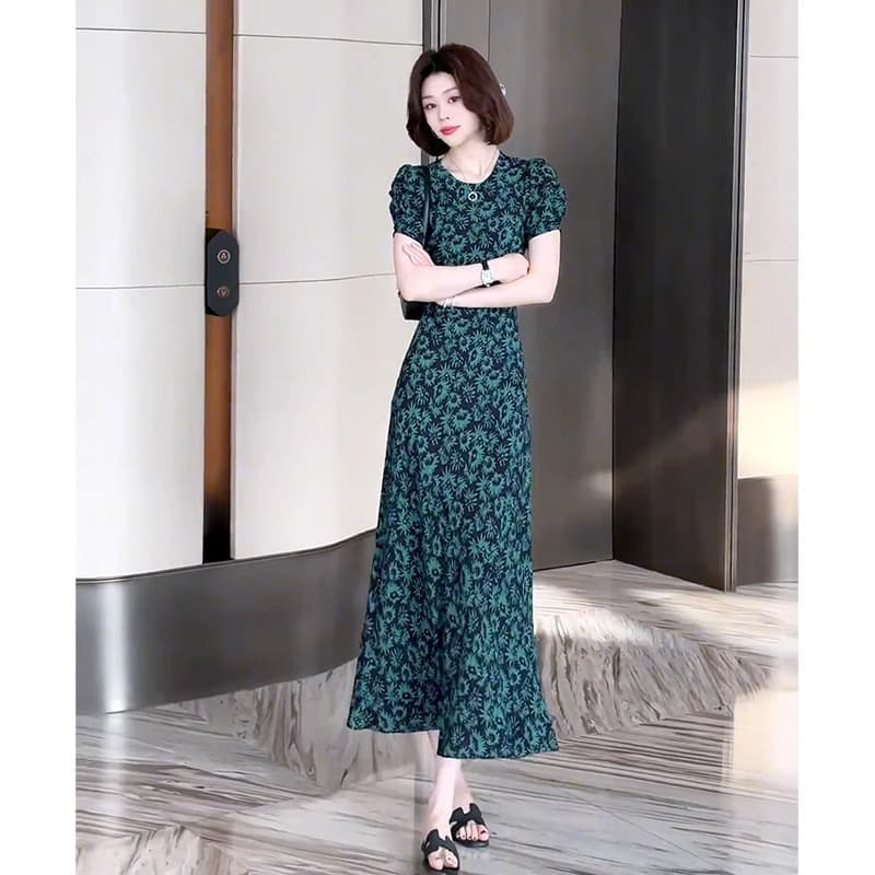 Plus Size Women's Unique Fashion Dress 2025 New Summer Age-Reducing Floral Dress for Fat mm Cover Belly