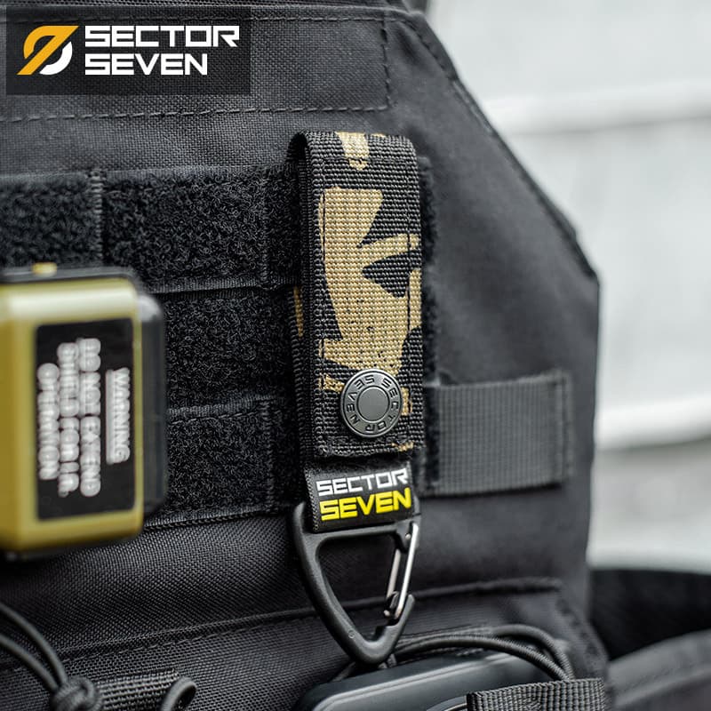Zone 7 Tactical Multi-Purpose Triangle Buckle Belt Quick Clip Single Point Hook Survival Keychain EDC