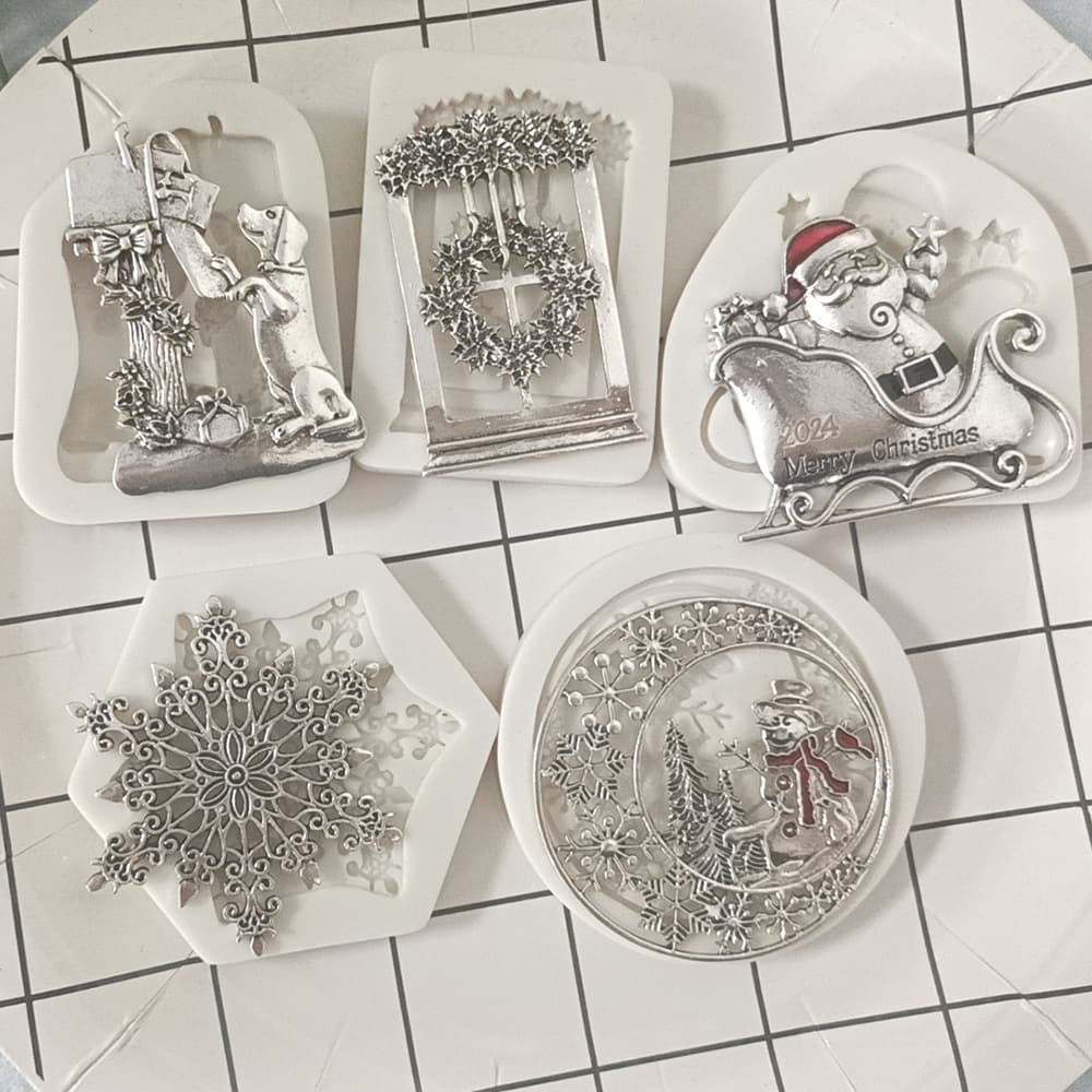 Christmas Chocolate Mold DIY Santa Claus Snowman Snowflake Fondant Gummy Resin Silicone Mold