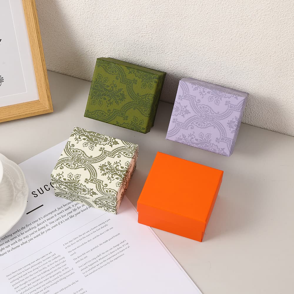 Holiday jewelry packaging box watch empty box multi-jewelry gift box printed gift box wholesale heaven and earth cover paper box