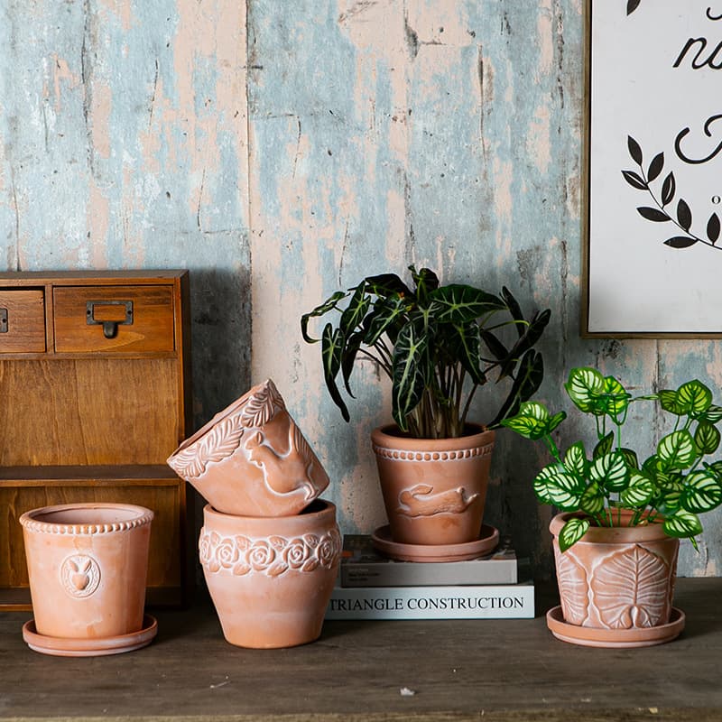 Embossed Cartoon Terracotta Flower Pot, Coarse Ceramic Red Clay Pot, Unglazed Breathable Moisture-Retaining with Drainage Hole and Tray for Plants and Flowers