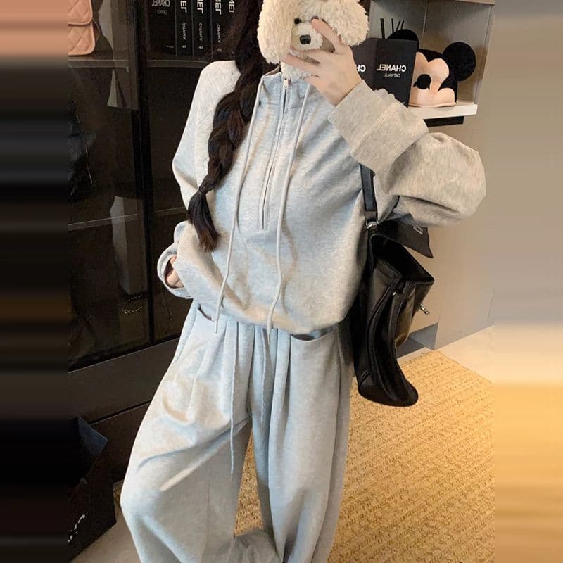 Off-white loose casual vacation sun protection jacket fashion suit women's summer new slim skirt two-piece set