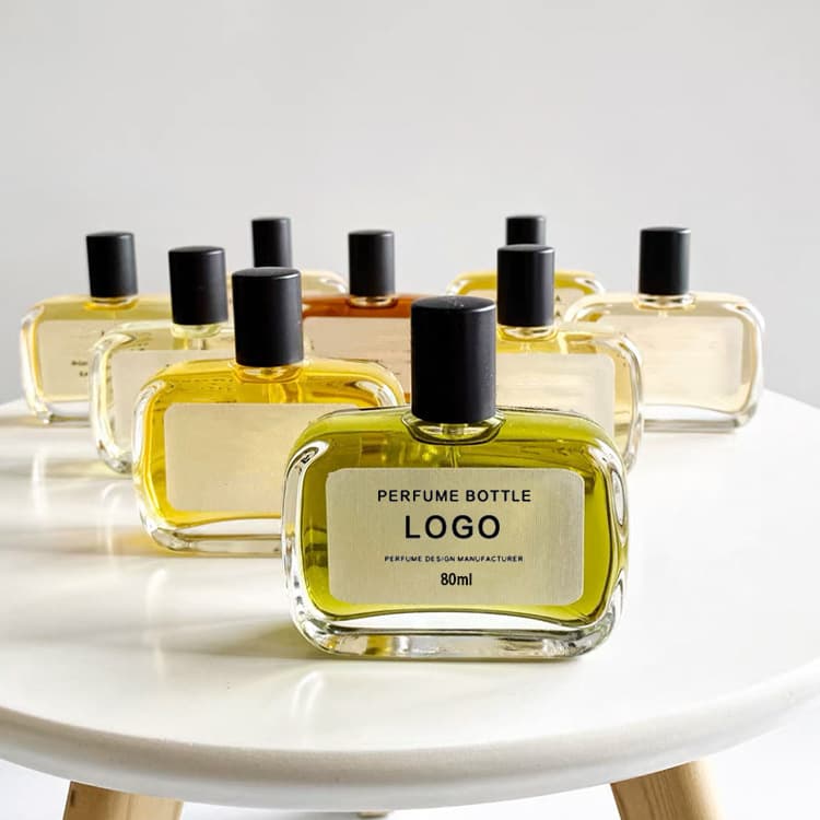 In Stock 75ml Wholesale Press Spray Bottle Transparent Glass Cosmetic Packaging Refill Bottle Flat Square Perfume Empty Bottle