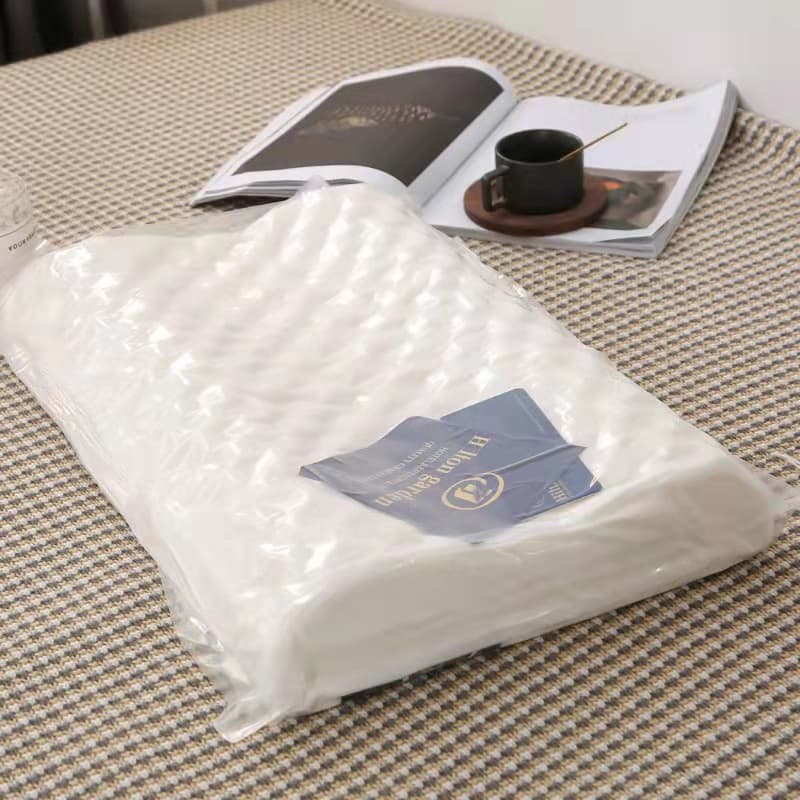 Hilton Shidel Latex Pillow, a popular product among online sellers, featuring natural latex neck support pillow cores for students and dormitories.
