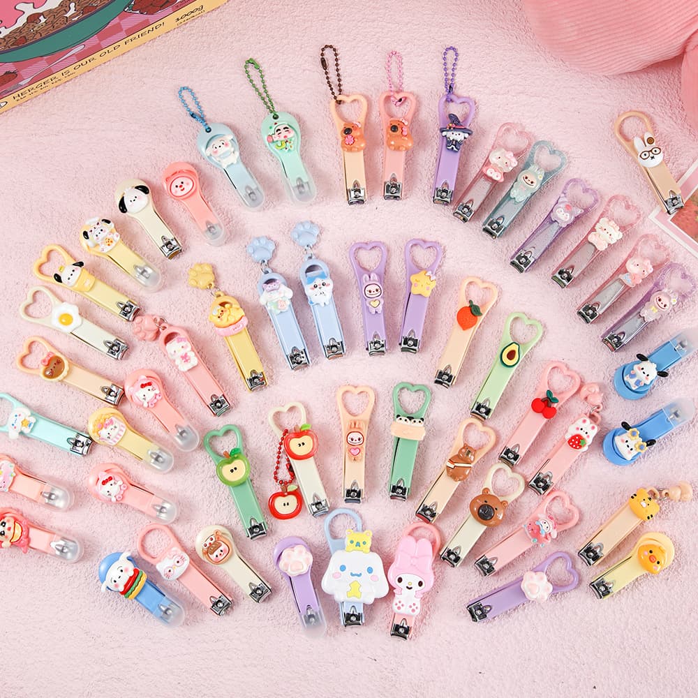 Mixed cartoon cute portable nail clippers high quality anti-splash nail clippers girl heart candy color nail clippers