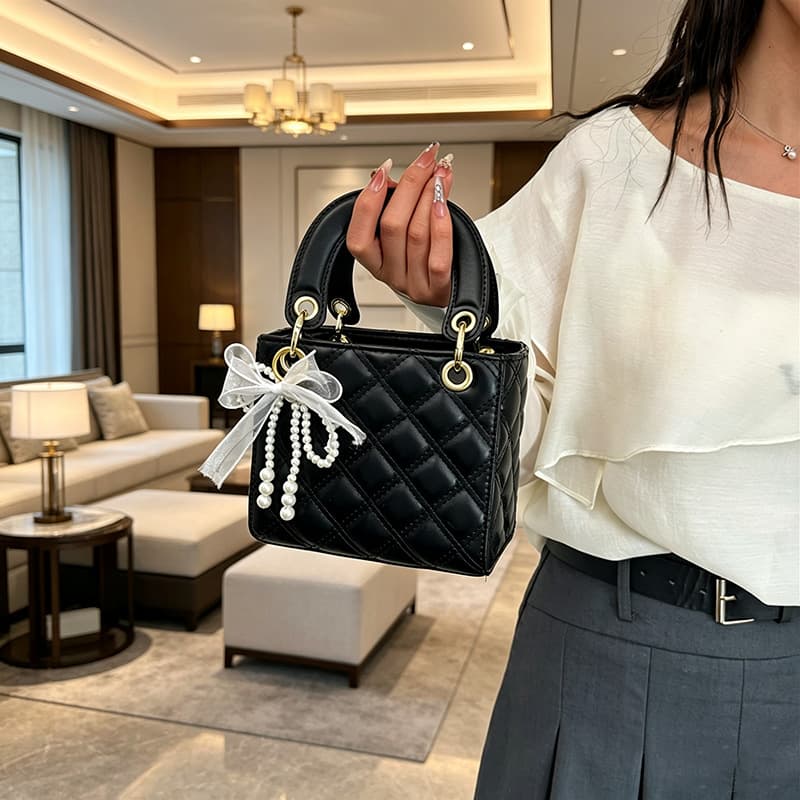 New Diamond Quilted Lady Dior Bag Fashionable Versatile Crossbody Bag Chanel Style Trendy Handbag Premium Commuter Bag for Export