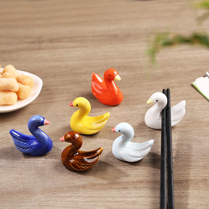 Japanese Cute Cartoon Duck Ceramic Chopstick Rest Household Dining Table Decoration Creative White Swan Chopstick Stand Small Ornament