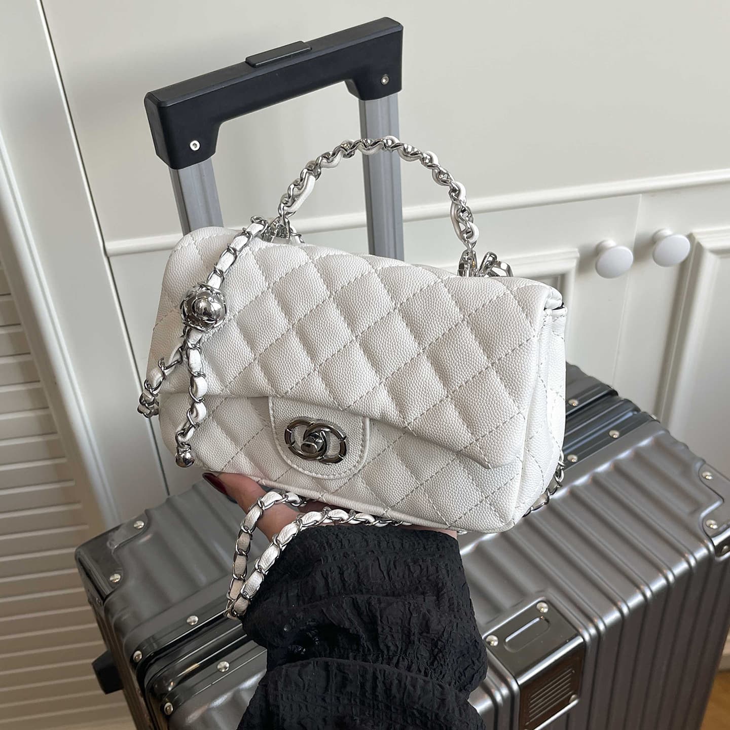 2026 Hot Selling New Small Fragrance Style Diamond Grid Handheld Small Square Bag, High-End Trendy Light Luxury Single Shoulder Crossbody Bag