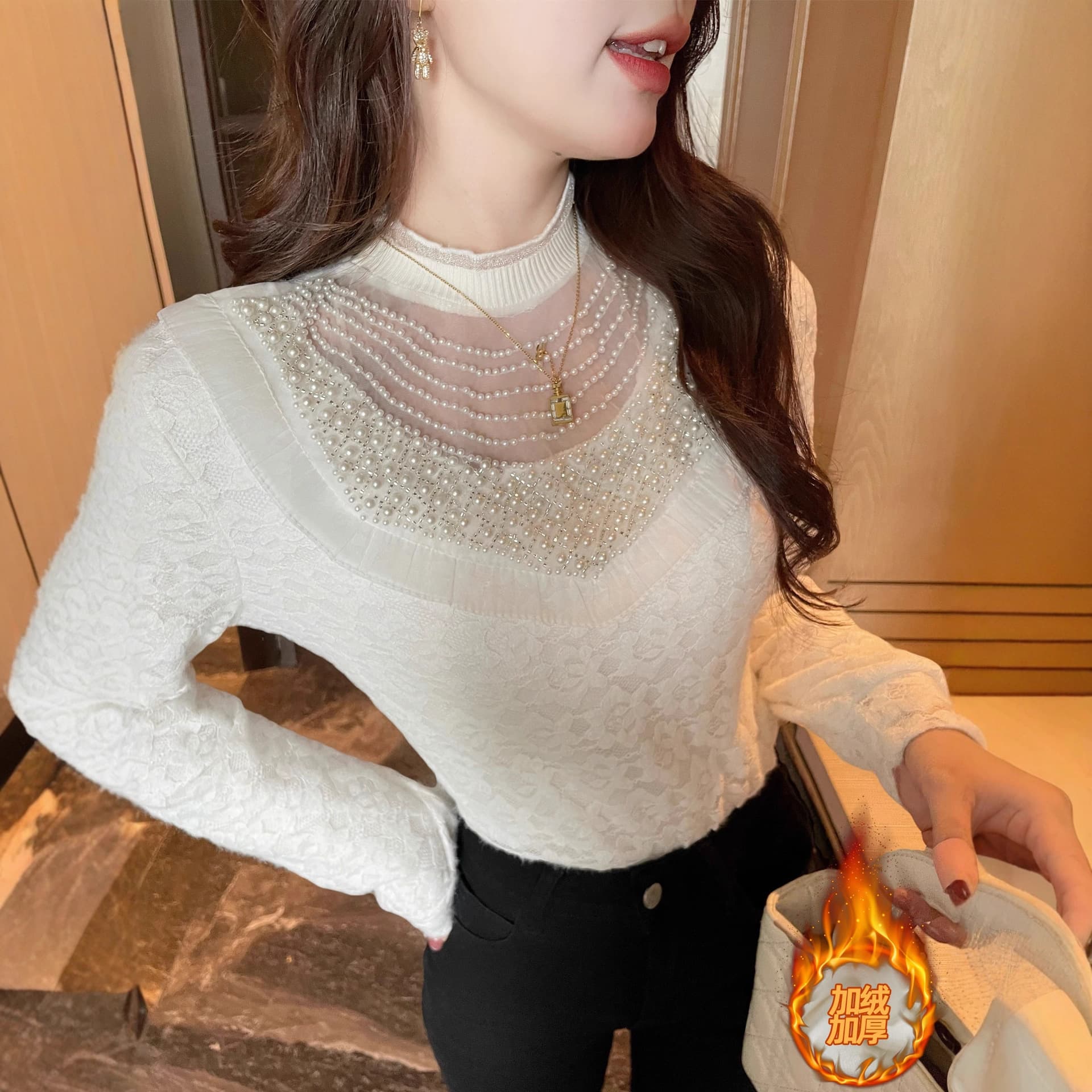2025 Velvet Thickened Lace Small Fragrance Style Round Neck Bottoming Top Beaded Diamond Autumn and Winter Slim Shirt for Women