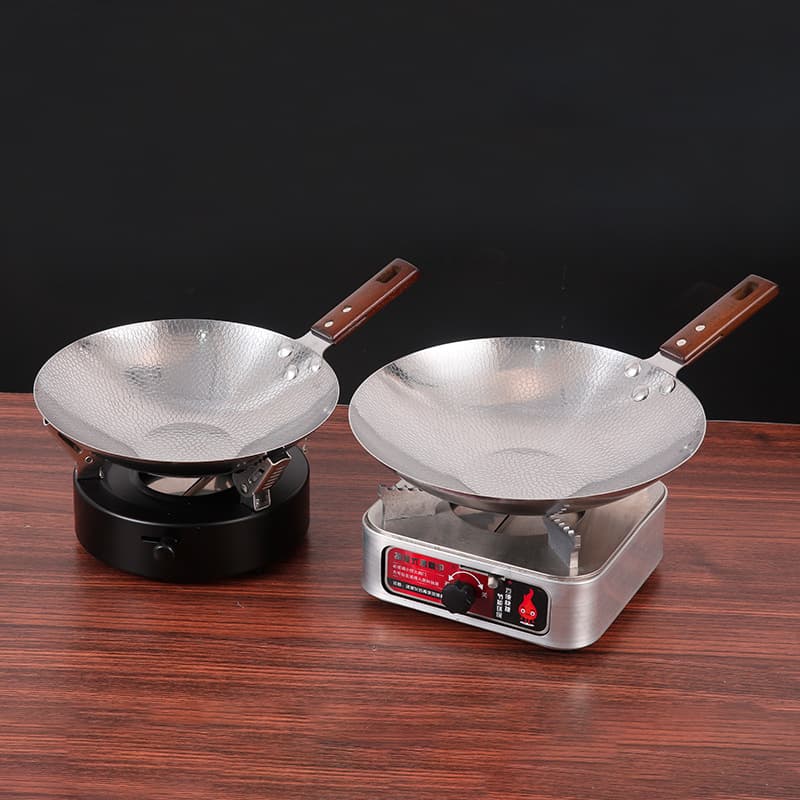 Hammered pattern anti-stick stainless steel chili meat dry pot with single wooden handle, seafood spicy hot pot cauldron